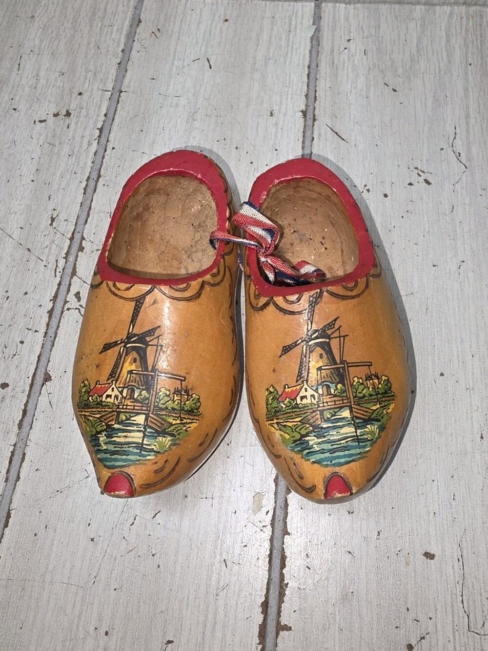 Vtg Holland Made Wood Clogs Shoes Dutch Decorative Wall Hanging Windmill